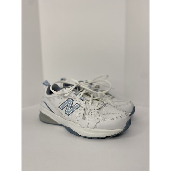 Woman's Sneakers & Athletic Shoes New Balance WX608WB5 8.5B - Picture 1 of 8